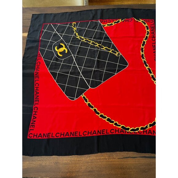 Chanel Large Silk Scarf Black & Red With Gold Chain Print - Picture 1 of 6